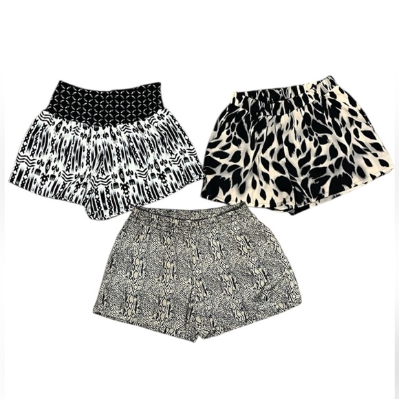 Veronica M Pants - 🖤 3 for 1 🖤 lightweight elastic ladies fashion shorts S